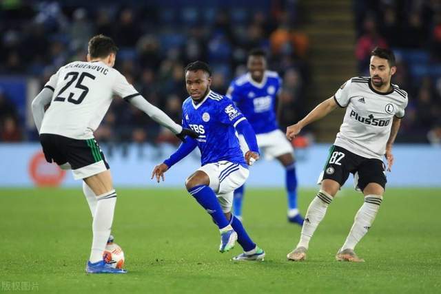 欧冠-大马丁神扑 尤文图斯0-0战平阿斯顿维拉